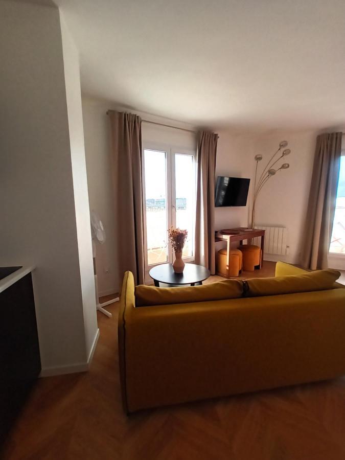 Paris Balcony Top Floor Room Eksteriør billede
