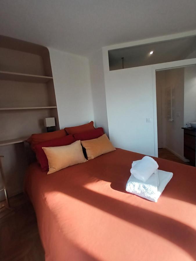 Paris Balcony Top Floor Room Eksteriør billede