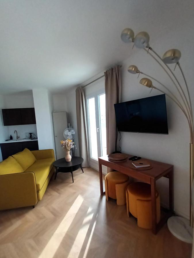 Paris Balcony Top Floor Room Eksteriør billede